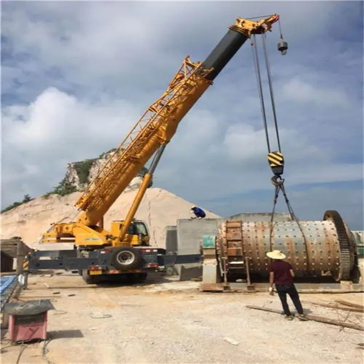 兴文吊车的运输费用是否包含在租赁费用中